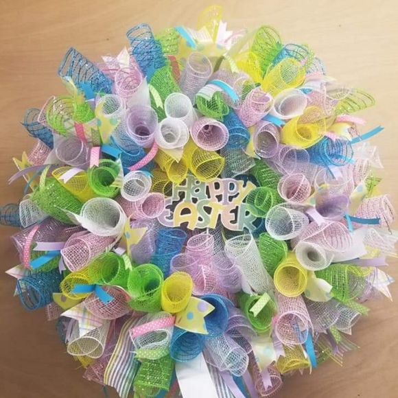 Handmade Deco Mesh Wreaths - Picture 5 of 9